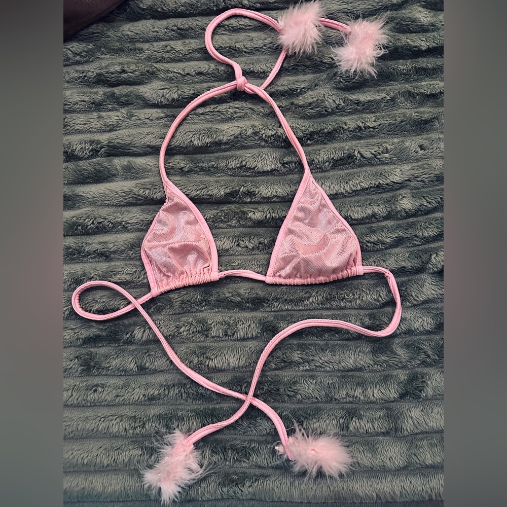 👙 RARE Pink Feather Trim Mermaid 🧜‍♀️ Custom Bikini Top - One Of A Kind One Size